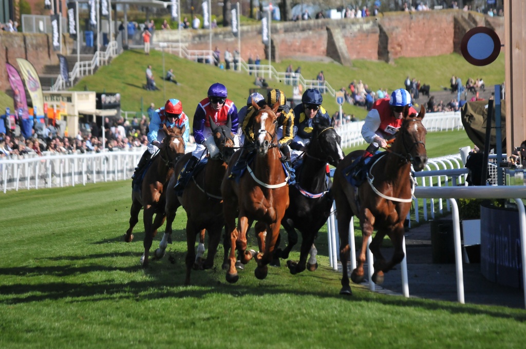 Chester Races May Festival - The Guide Liverpool. Picture Bond Media Agency