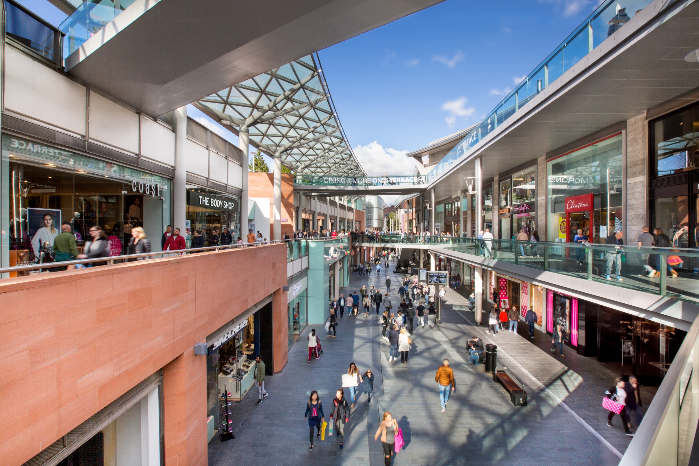 One shopping center. Liverpool one shopping Centre. Liverpool 1 shopping Centre. Mall of shops in the Mall Zara Bershka adidas.