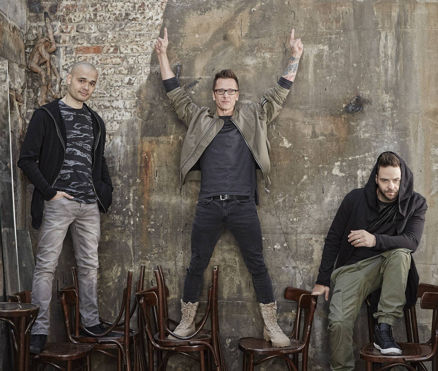 Some of the biggest boybands from the 90’s are playing a gig at the Olympia