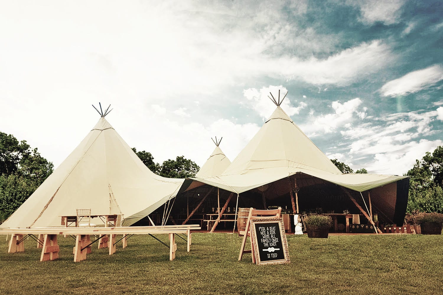 The Big Weekender Comes To Wirral for Easter showcasing some amazing wedding suppliers