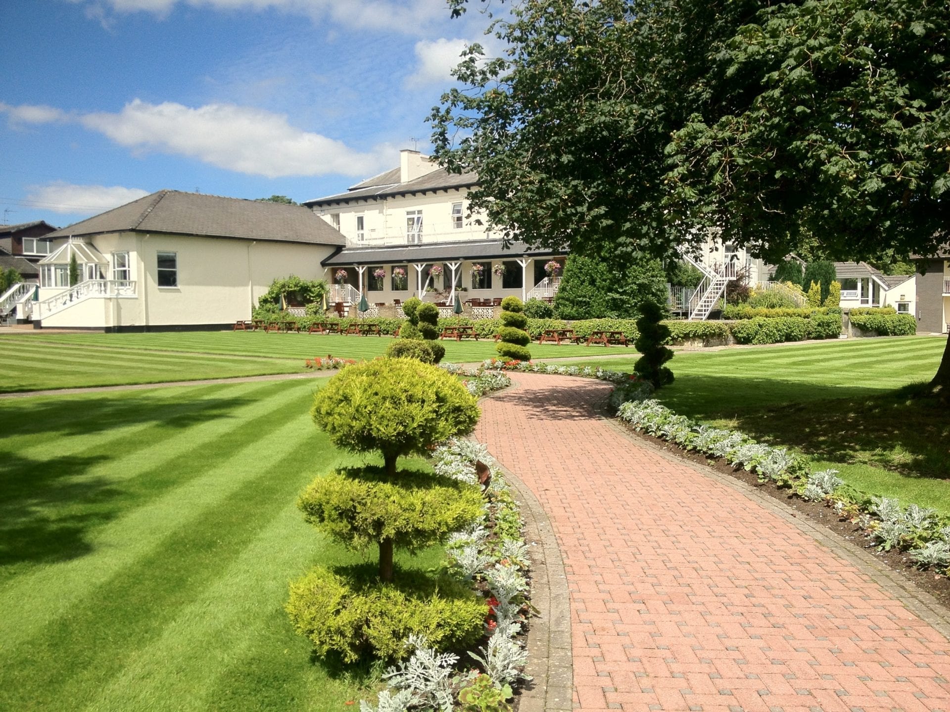 Thornton Hall Hotel is the tops for luxurious hospitality