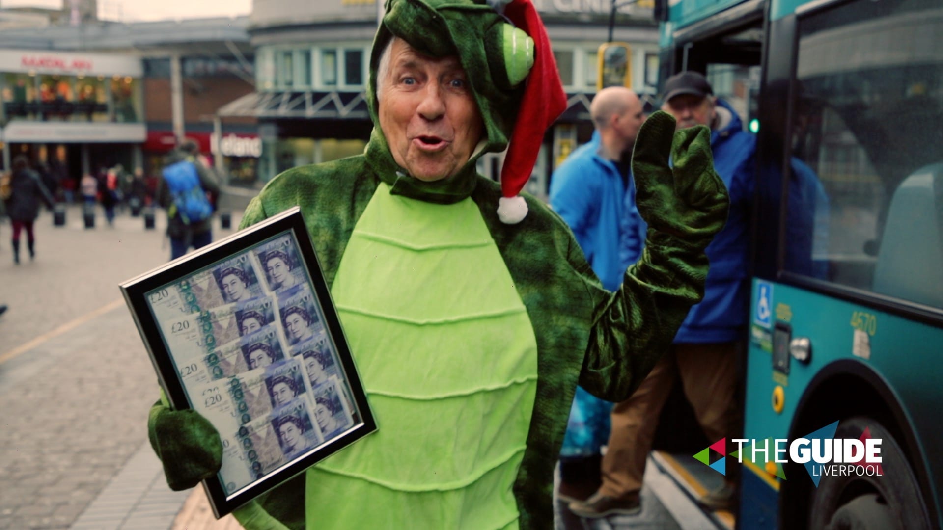 Get ‘Cash for Christmas’ with Arriva & Pete the Crimbo Lizard this December