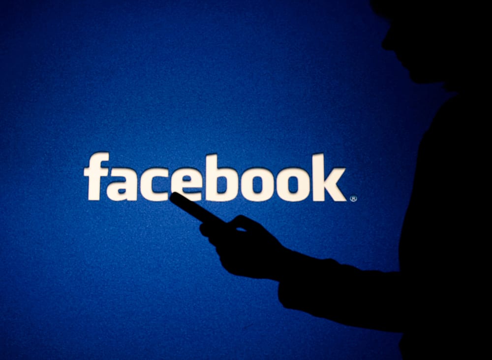 Facebook to send myth-busting messages to viewers of virus misinformation