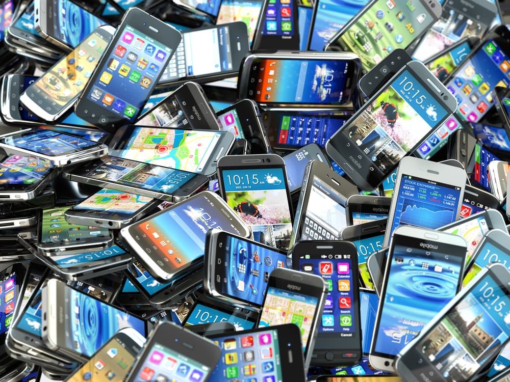 Your old mobile phone could help those cut off by technology during the pandemic