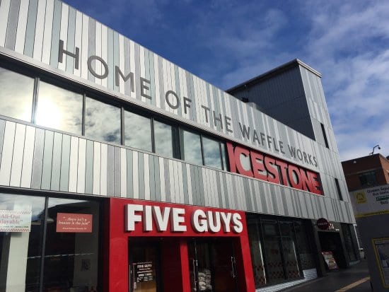 Queen Square is opening up as a Click & Collect zone for Nando’s, Five Guys and Icestone Gelato