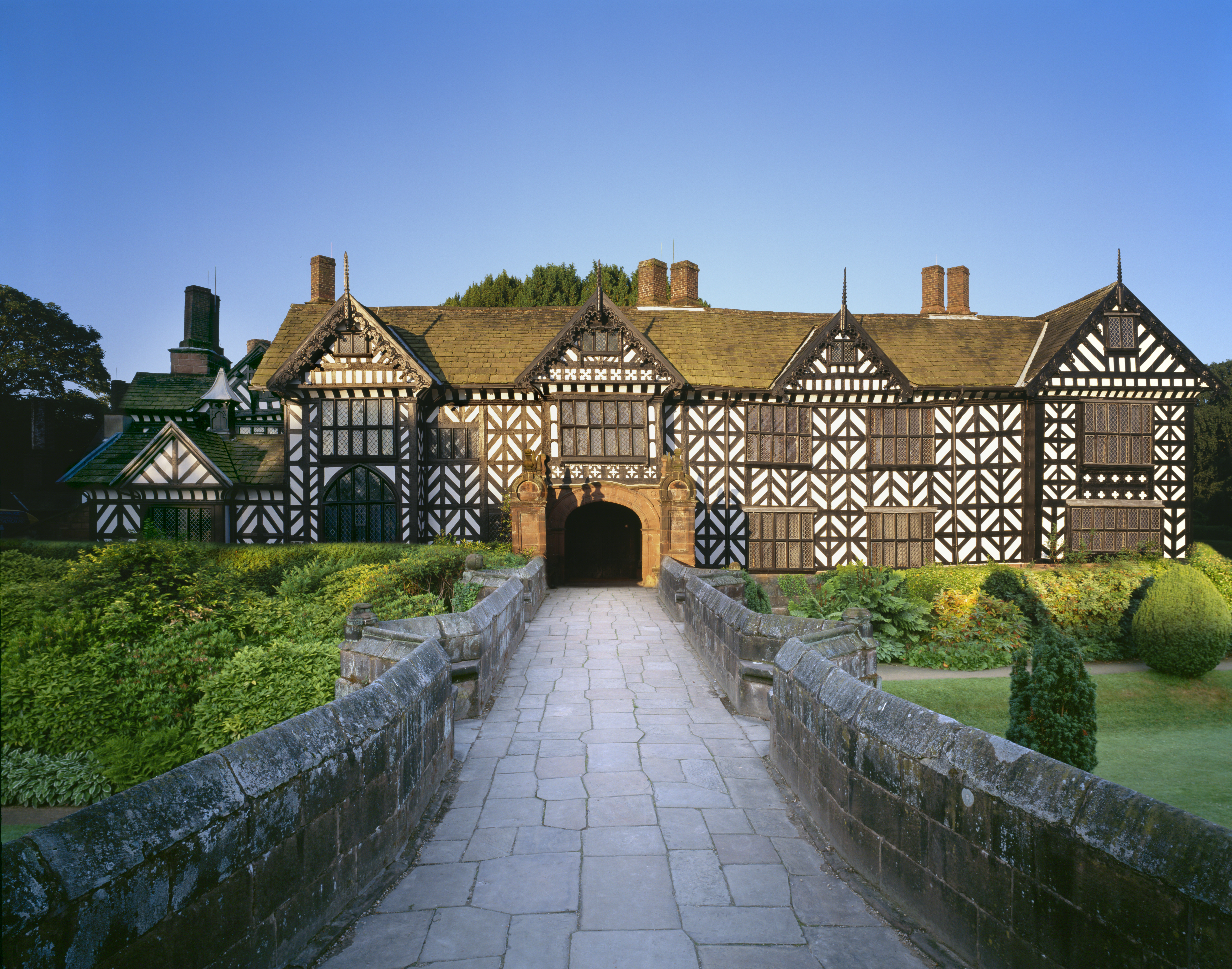 Breakfast with Father Christmas – Speke Hall