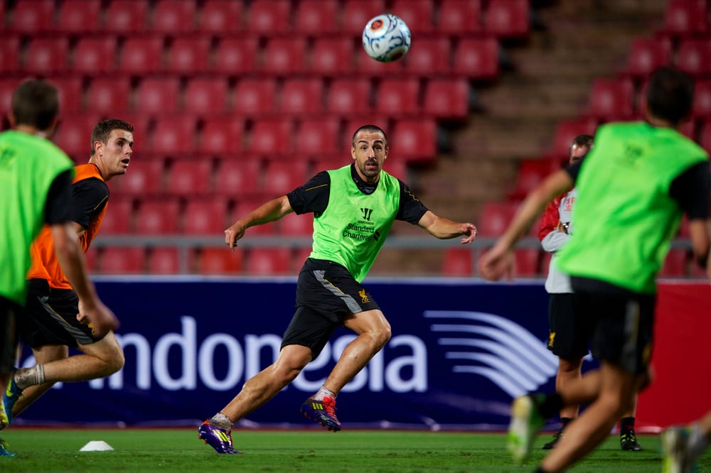 Former reds star Jose Enrique gives free yoga and exercise classes with KopConnect