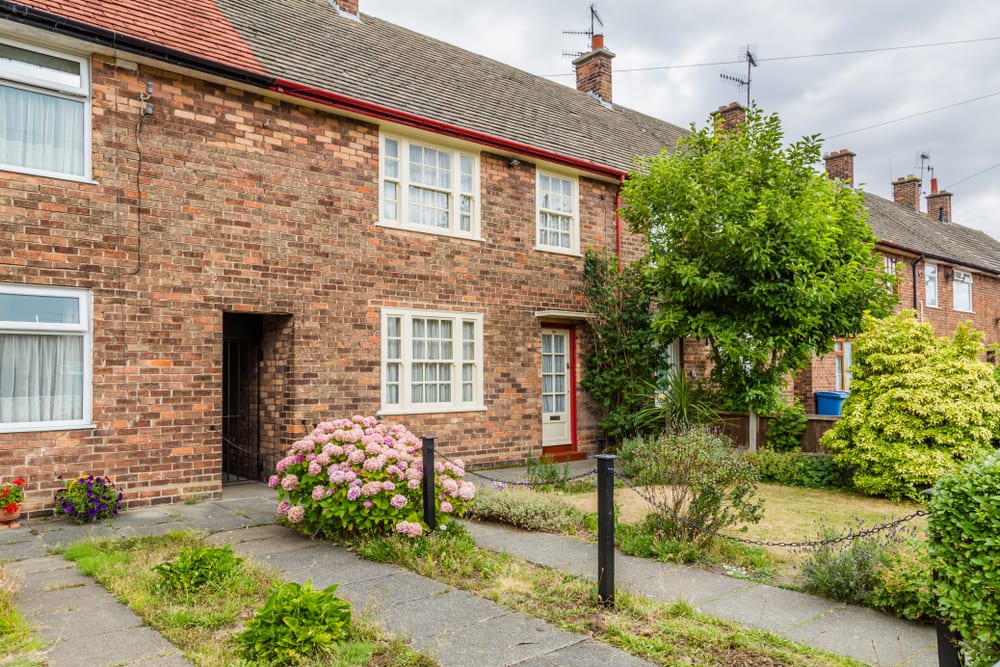 Why are gallery curators investigating the lino in Sir Paul McCartney’s childhood home?