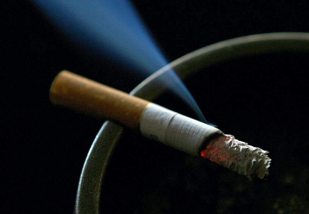 Pregnant women could be offered £400 shopping vouchers to quit smoking