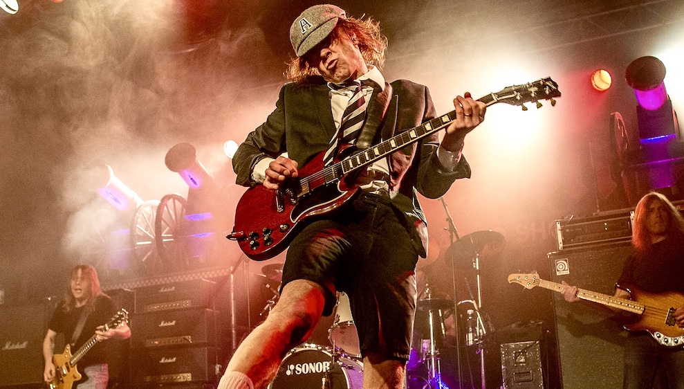 Live/Wire - The AC/DC Show - Camp and Furnace