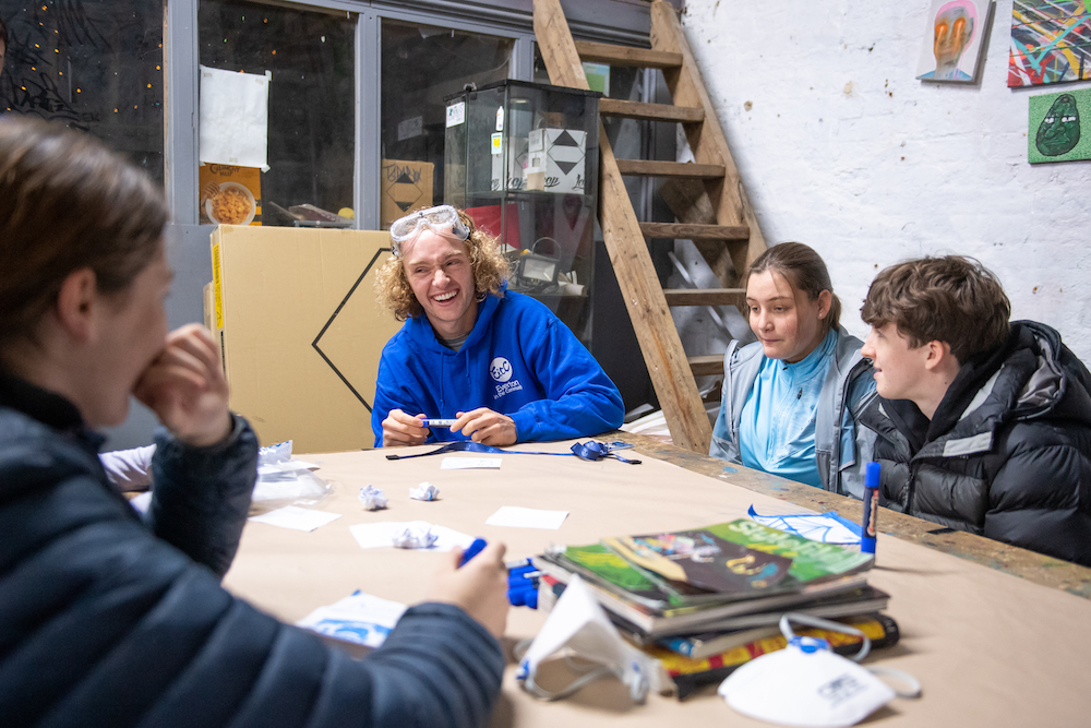 Tom Davies joins Everton in the Community participants to design new mental health mural
