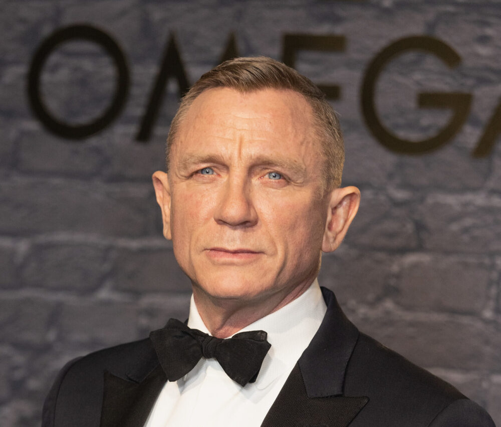 Daniel Craig is appealing for people to help earthquake victims in ...