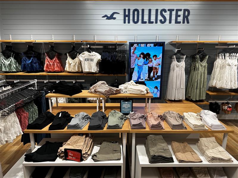 Hollister & Gilly Hicks, Liverpool ONE 02
