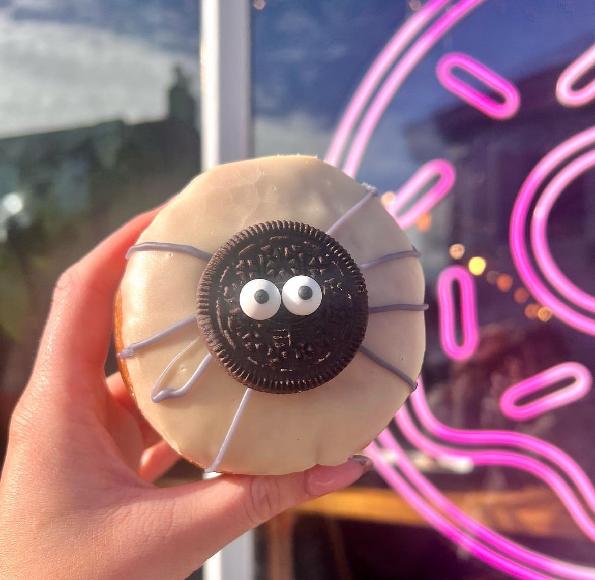 Spooky Oreo Spider. Credit: Doogle's Donuts
