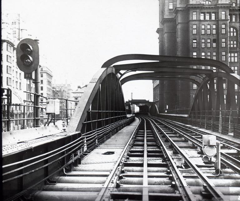 Liverpool Overhead Railway - near Royal Liver Building. Credit: National Museums Liverpool