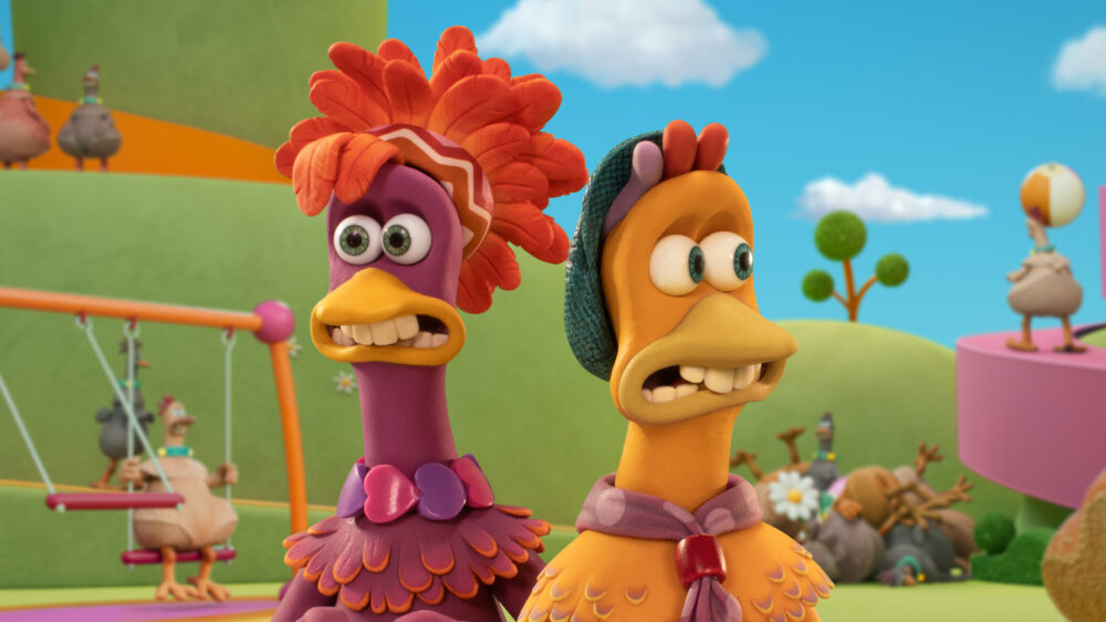Frizzle (left) and Molly (Bella Ramsey). Credit: Chicken Run / Netflix