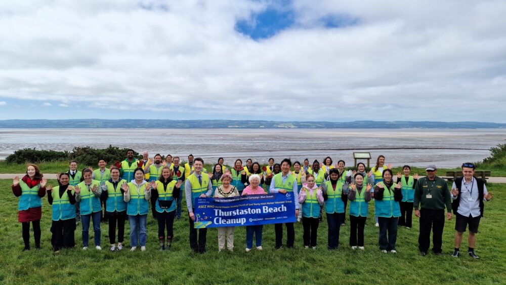 ASEZ WAO volunteers join forces with local Mayor for Thurstaston beach clean up