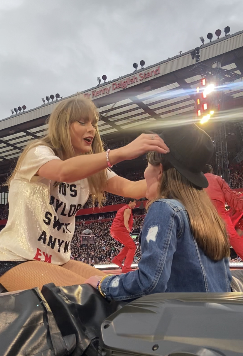 Taylor Swift - Anfield