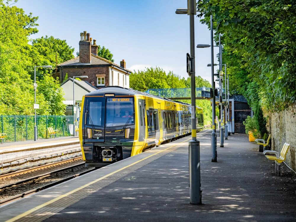 Merseyrail announces festive timetable to keep the city region moving ...