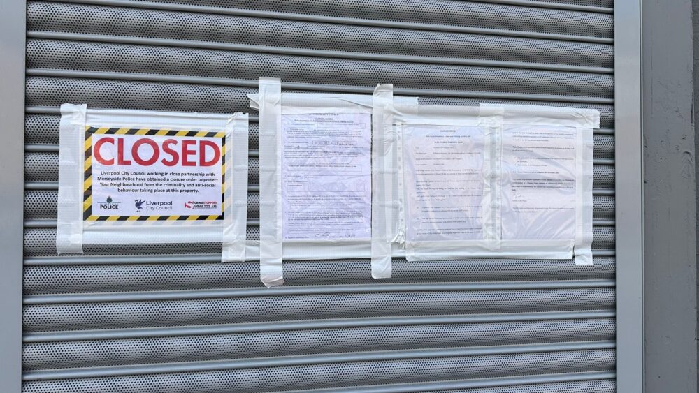 Closure notice outside a shop © Liverpool City Council