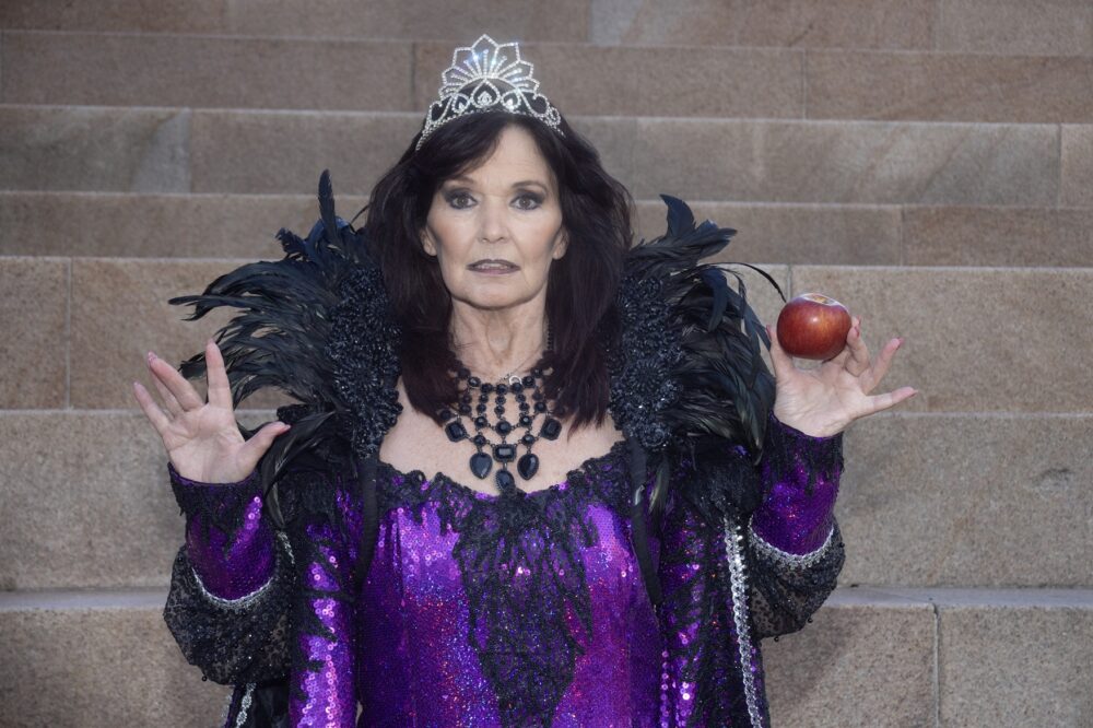 Maureen Nolan as the Wicked Queen - Credit David Munn Photography