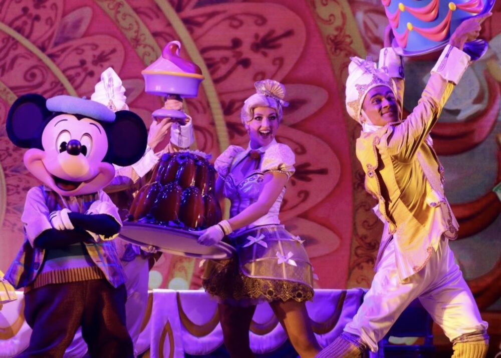 Nina performing in Disneyland Paris