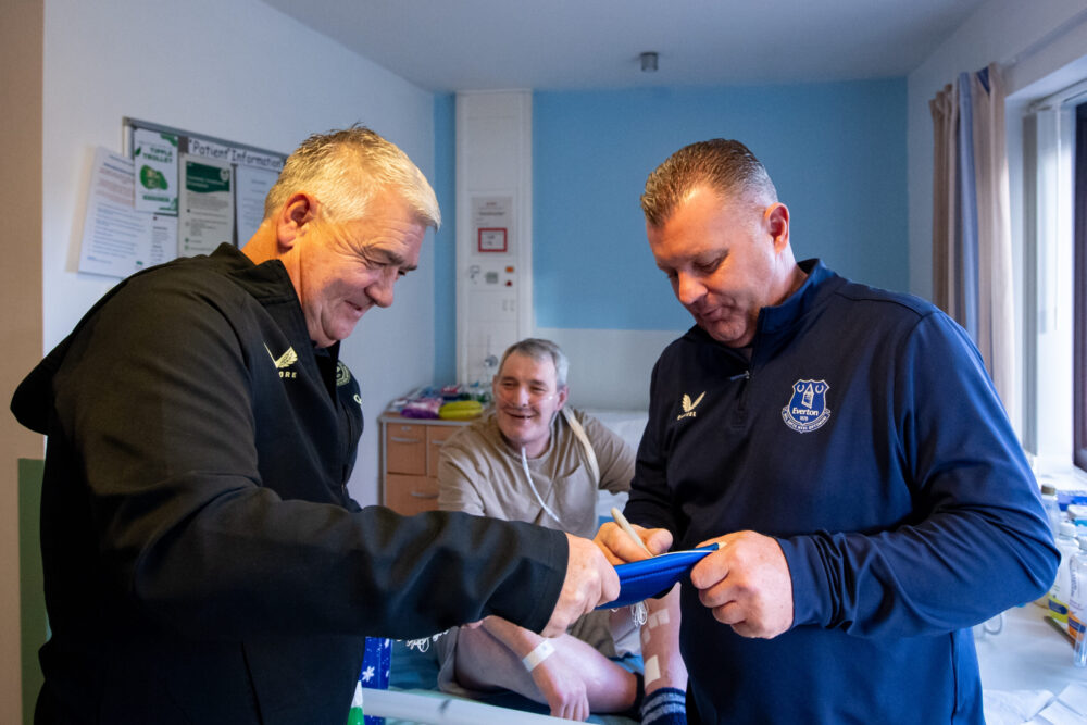 Ambassadors visit Woodlands Hospice. Credit: Everton