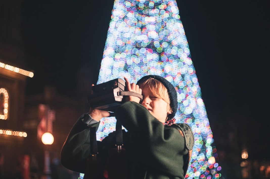 A heartwarming new video inspired by the iconic movie Home Alone 2: Lost In New York has been created by Your Southport Marketing Manager Bertie Cunningham, from Southport BID, to encourage people to enjoy all that Southport has to offer this Christmas. Paddy OCallaghan