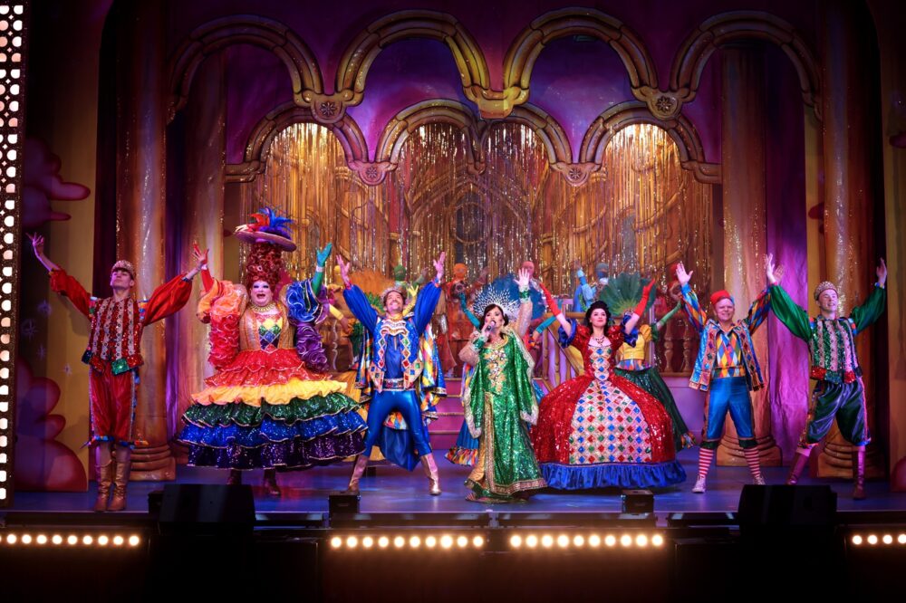 Snow White - St Helens Theatre Royal