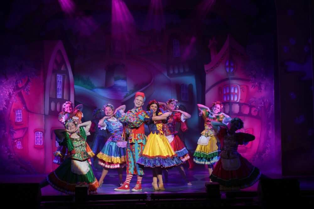 Snow White - St Helens Theatre Royal