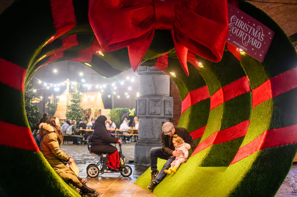 Royal Albert Dock - Christmas Courtyard