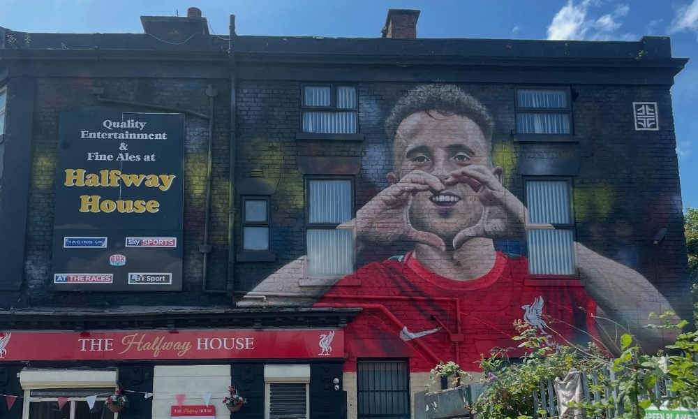 Diogo Jota heart mural completed by local artist John Culshaw