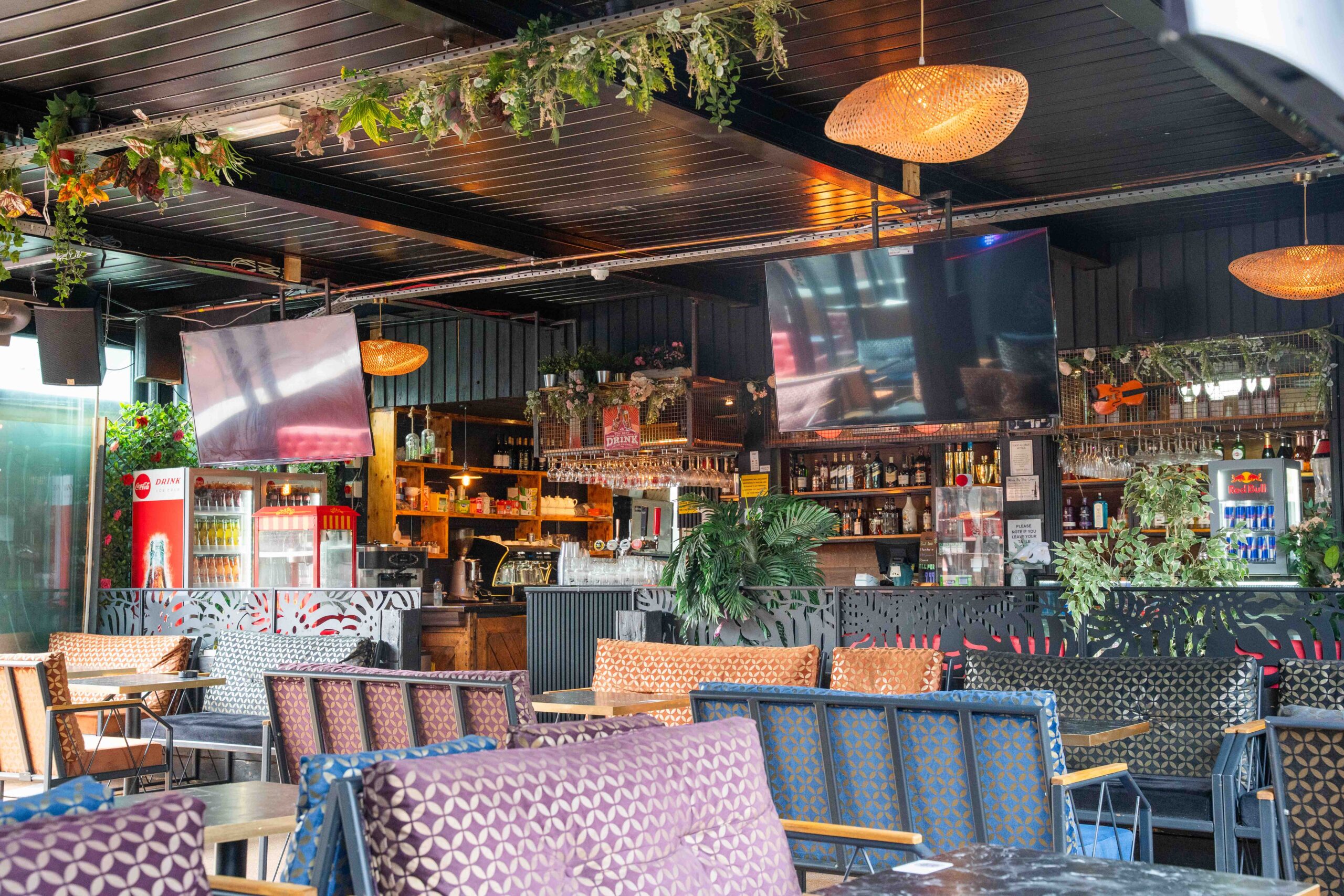 Zodiac Lounge