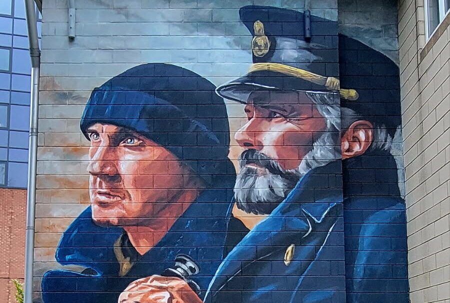 Artist Paul Curtis puts himself in the picture in new city centre mural