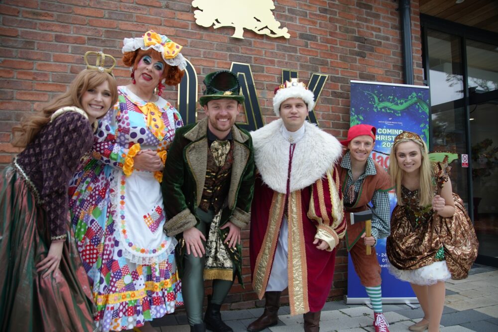 Oak Theatre Panto Cast 2025