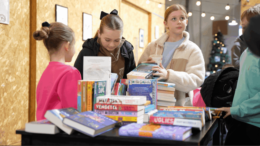 Credit: Agent All You Read Is Love