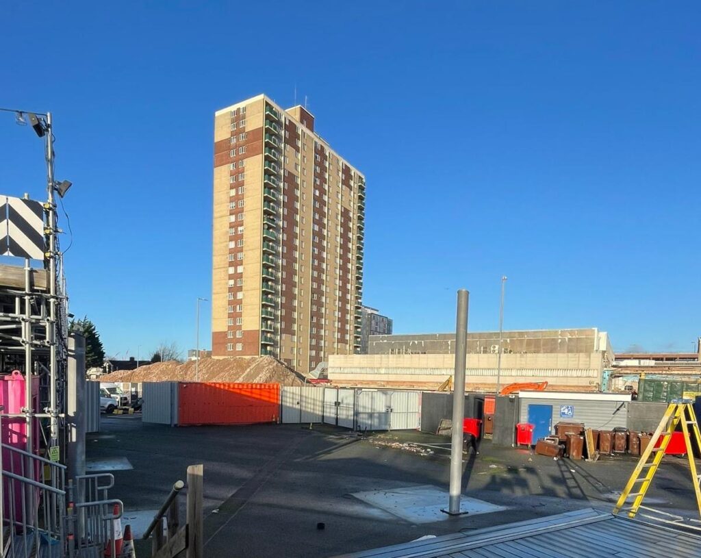 Music Weekender Salt and Tar- move to Lock and Quay