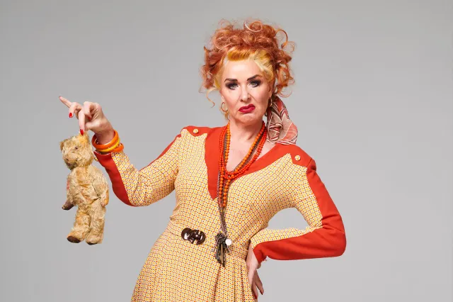 Annie - Liverpool Empire - Claire Sweeney - The Guide Liverpool