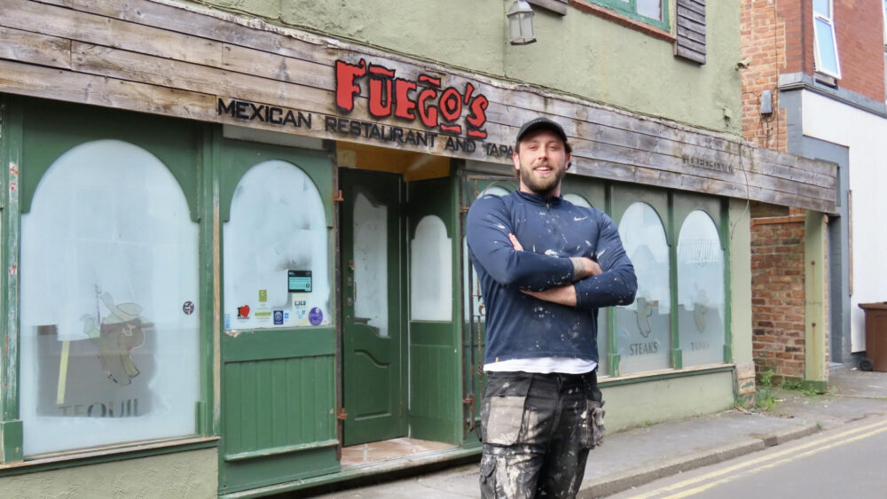 First ever pottery painting and pizza parlour to open in Southport