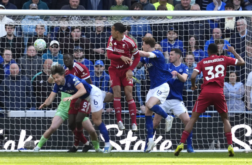 David Moyes voices frustration after the Merseyside Derby as he believes Everton deserved a penalty
