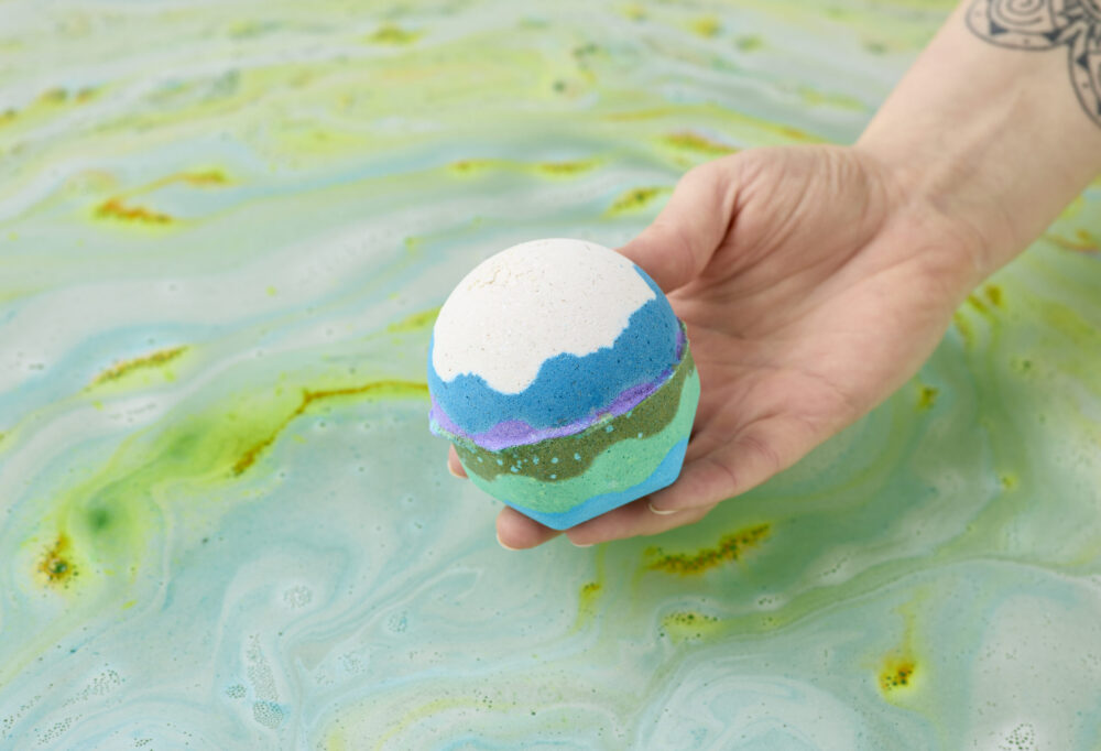 Liverpool Schoolgirl’s dream becomes reality as Lush launches ‘Lola’s Aurora Borealis’ bath bomb​