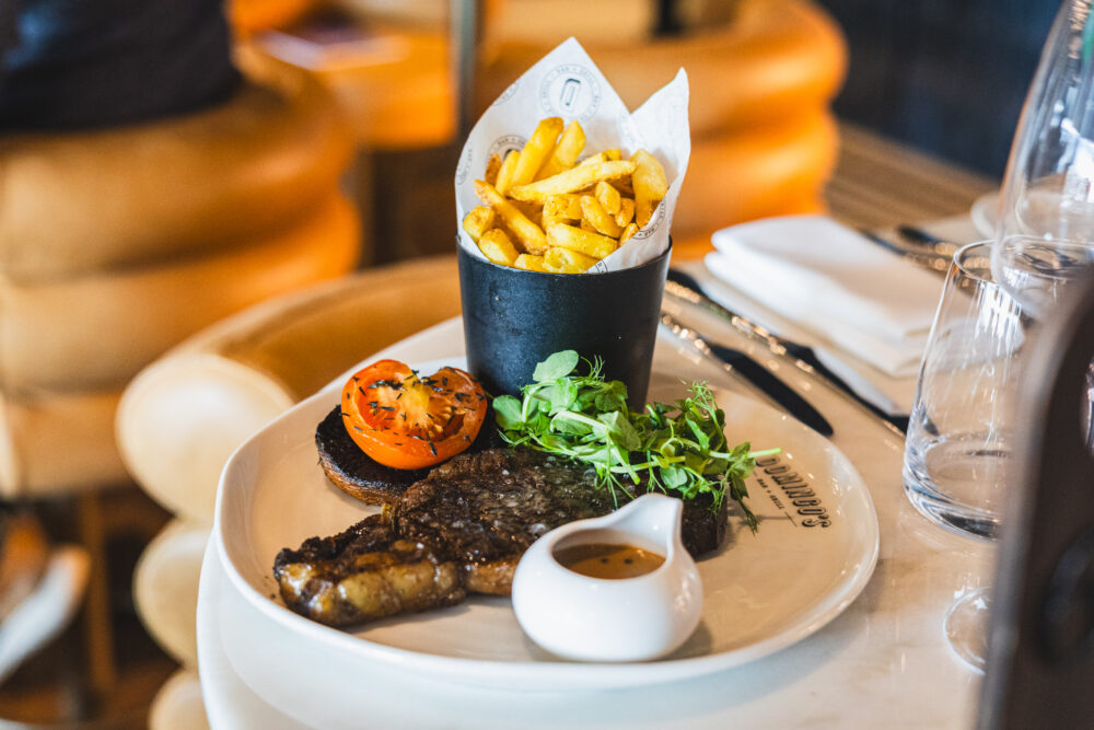 Domingo’s Bar & Grill