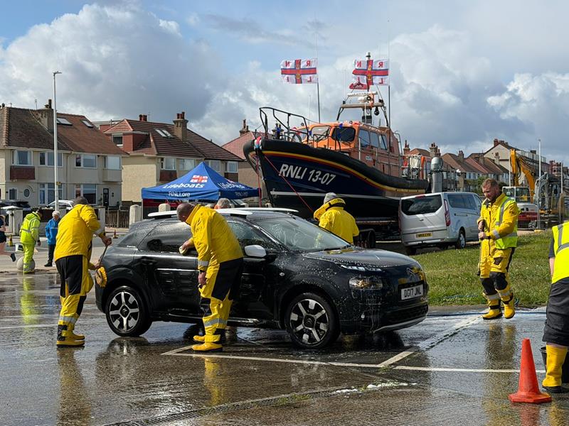Hoylake RNLI raises over £1,000 in Mayday Car Wash