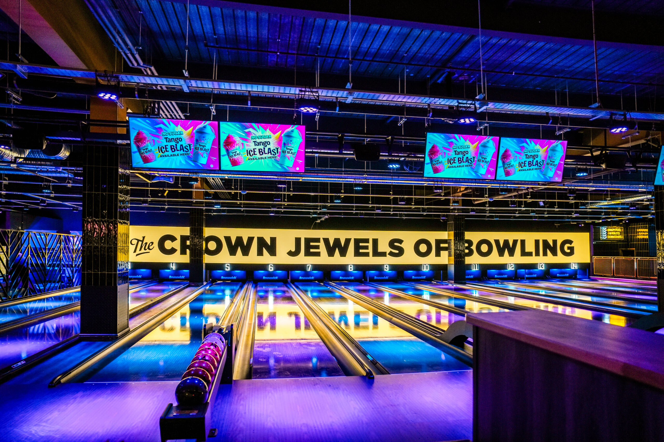 Star Pins World Cup